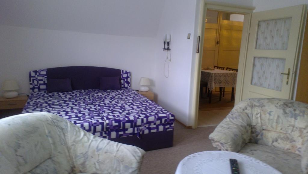 Byt - Apartman Leilighet Větřní Eksteriør bilde